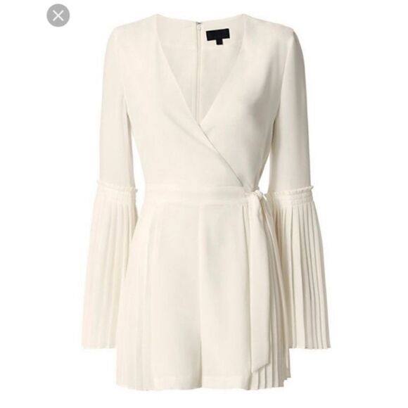 🆕️ INTERMIX Kingston Pleated Long Sleeve Jumpsuit in Ivory White - Picture 3 of 16